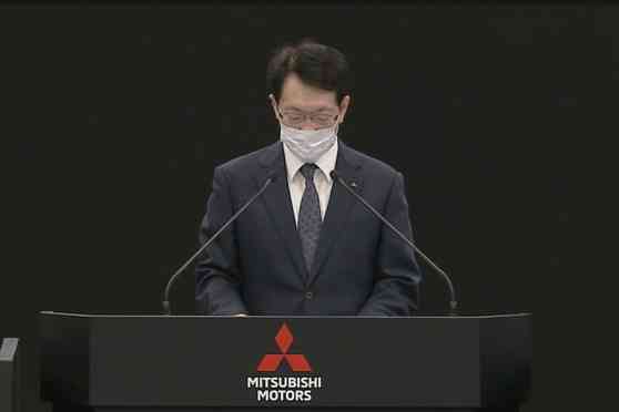 Mitsubishi Motors reports huge loss, execs take pay cuts image