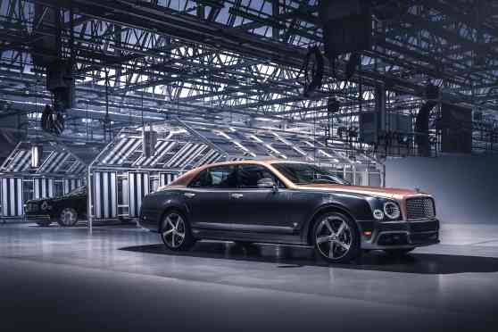 End of an era: Final Bentley Mulsanne rolls off factory floor image