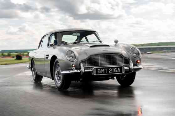 This is the first new Aston Martin DB5 in 55 years image