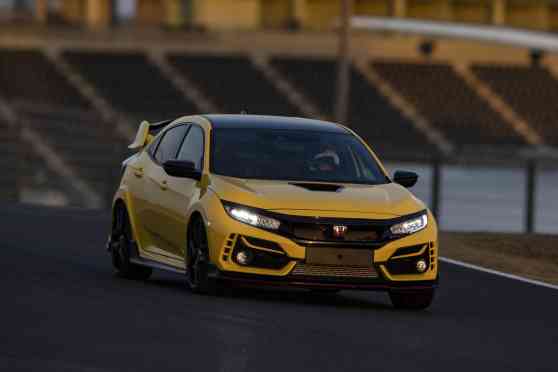 WATCH: Honda Civic Type R sets new Suzuka FWD lap record image