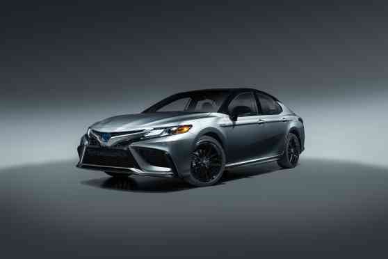 2021 Toyota Camry and Avalon look properly cool image