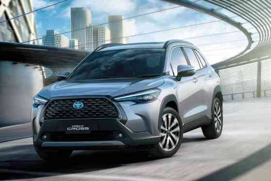 These are the prices of PH-spec 2021 Toyota Corolla Cross image