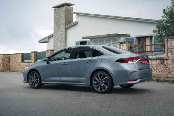Toyota PH can now deliver a brand new car straight to your home image