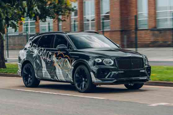 The Bentley Bentayga Speed is a 300 km/h luxury freight train image