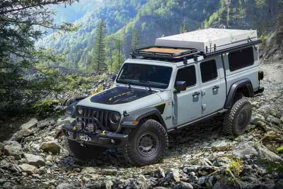 Jeep Gladiator Farout is the ultimate tool for social distancing image