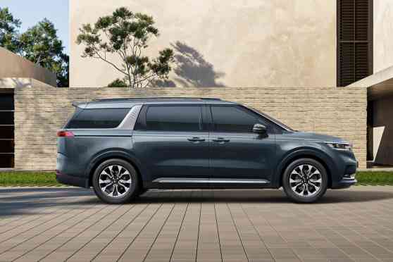 2021 Kia Carnival looks more SUV than minivan, can fit up to 11 pax image