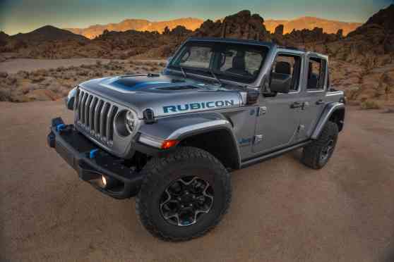 Jeep reveals the 2021 Wrangler PHEV 4xe, but is it waterproof? image