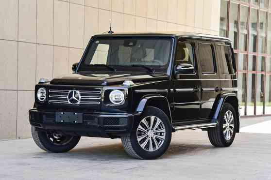 This Mercedes-Benz G-Class base variant has a 2.0L turbo image