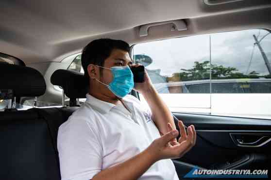 DOTr bans talking and answering calls on public transport image