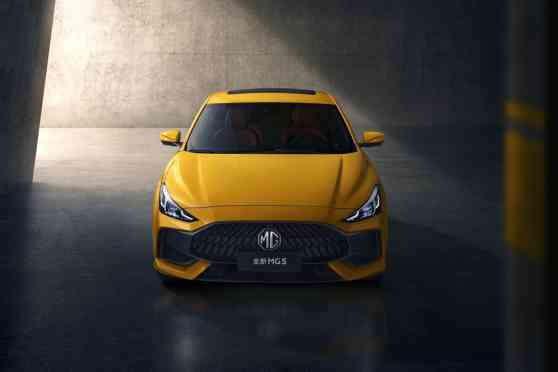 New 2021 MG5 sedan looks really cool in yellow image