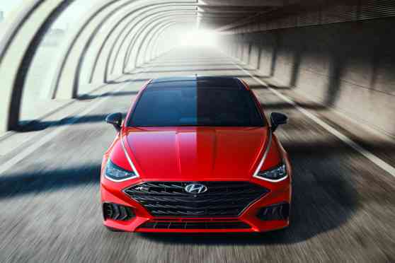 2021 Hyundai Sonata N-Line is no sport sedan but looks the part image