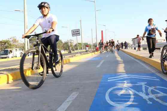DPWH wants to put dedicated bicycle lanes on all future roads image