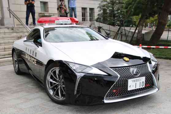 Don't try to outrun this Lexus LC500 police car image