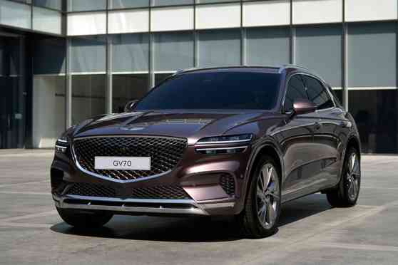 2021 Genesis GV70 is no fancy Tucson image