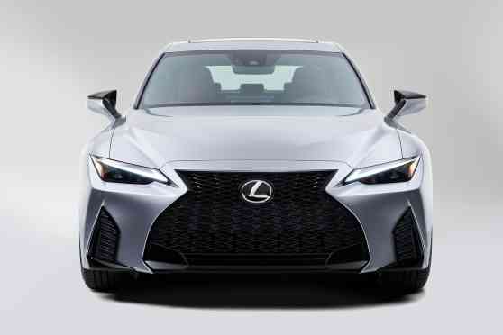 Lexus PH launching 2021 IS sedan this month image