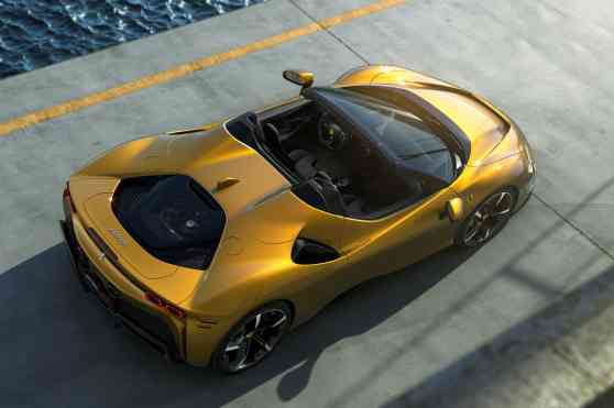2021 Ferrari SF90 Spider: Same 1,000 HP, unlimited headroom image