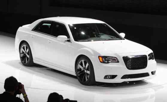 2011 New York Auto Show: Chrysler 300 SRT8 image