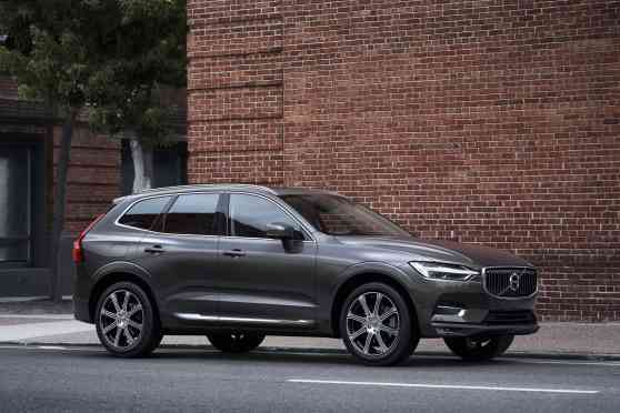 2021 XC60 completes Volvo's pure hybrid lineup image