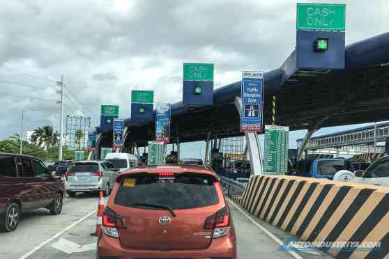 Bulacan mayors to NLEX: Bring back cash lanes image