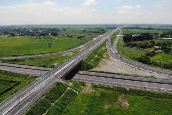 Central Luzon Link Expressway Phase 1 to be completed April 2021 image