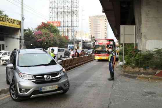 EDSA U-turn slots near QC Academy, Dario Bridge reopened image