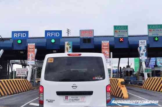 DOTr: Cash lanes to remain on toll roads but only for &ldquo;emergencies&rdquo; image