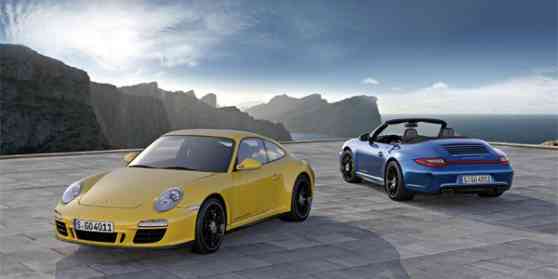 Porsche releases new 911 Carrera 4 GTS image
