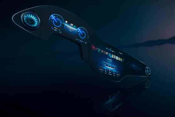 Mercedes-Benz reveals the mother of all touchscreens image