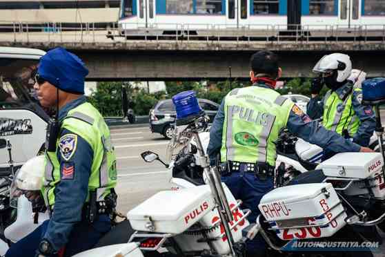 MMDA asks PNP-HPG for manpower for traffic management image
