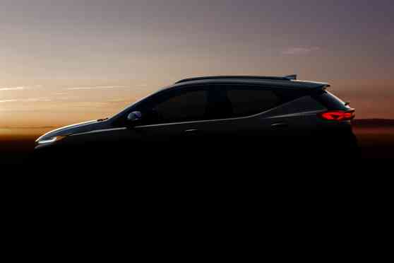 GM will stop selling gas-powered cars by 2035 image