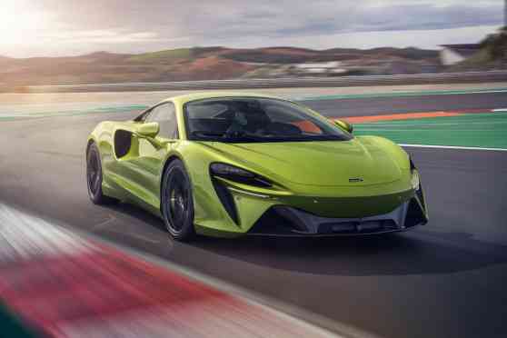 2021 Artura is McLaren's idea of a plug-in hybrid image