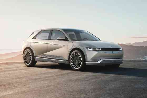 Hyundai looks to its past and the future with the Ioniq 5 image