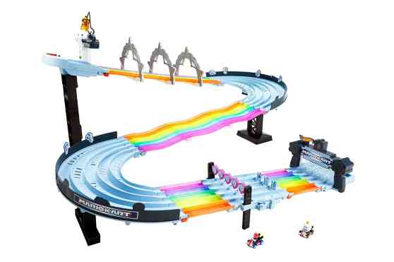 Hot Wheels brings Mario Kart's Rainbow Road to life image