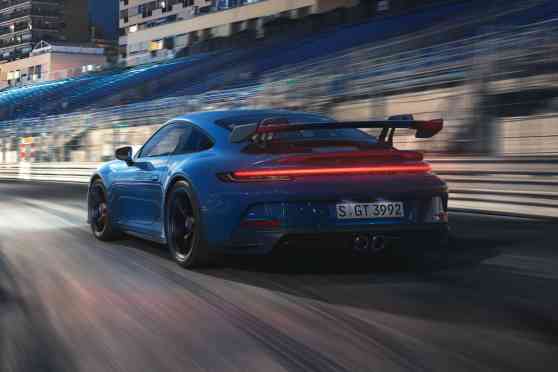 The last Porsche to go electric will be 911 image