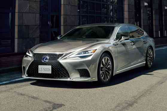 2021 Lexus LS can be yours for less than PHP 6M image