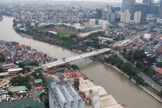 Bridge connecting BGC, Ortigas to partially open May 2021 image