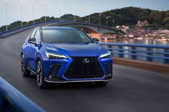 Lexus reveals 2022 NX crossover, PHEV and turbo available image