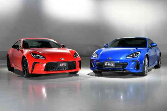 2021 Toyota GR 86 vs. Subaru BRZ: What's the difference? image