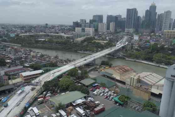 Partial opening of BGC-Ortigas Link Bridge delayed to June image