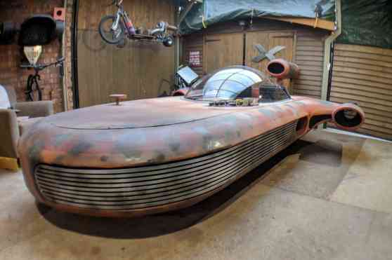 Someone built a working replica of the Star Wars Landspeeder image