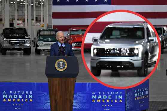 POTUS and Ford let us peek at 2022 F-150 Lightning image