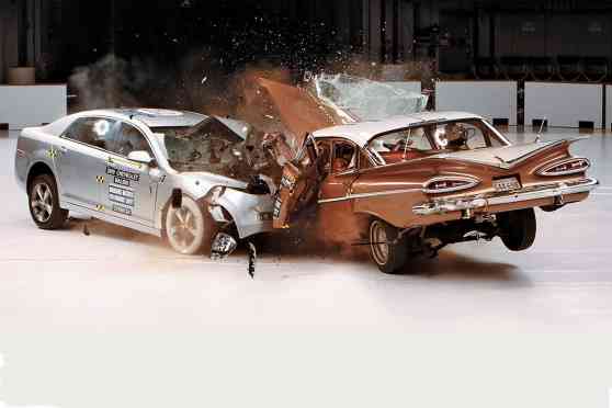 This 2009 Chevrolet Malibu vs 1959 Bel Air crash vid is disturbing image