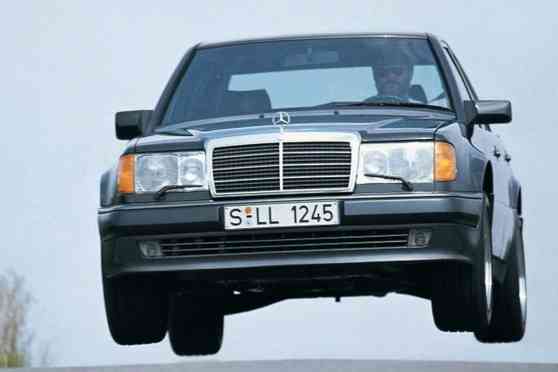 30 years ago, Mercedes-Benz asked Porsche to build a car image