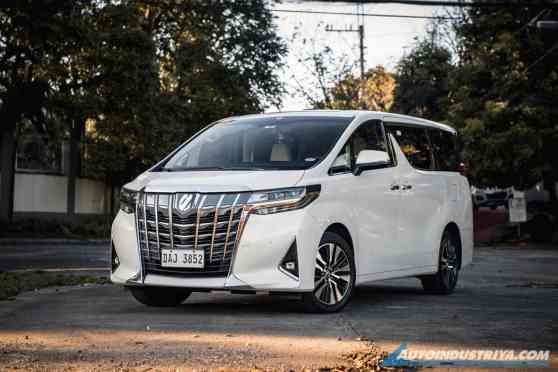 Why did Toyota PH sell only 370 Alphards in 2020? image