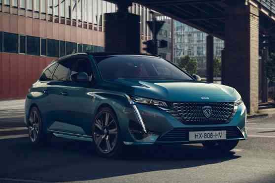 2022 Peugeot 308 SW: Can station wagons be sexy? image