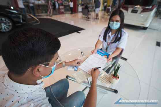 Auto Financing: What to do if you default on your car loan image