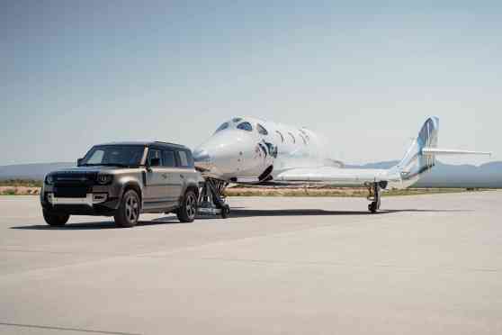 Land Rover was there for first Virgin Galactic space flight image