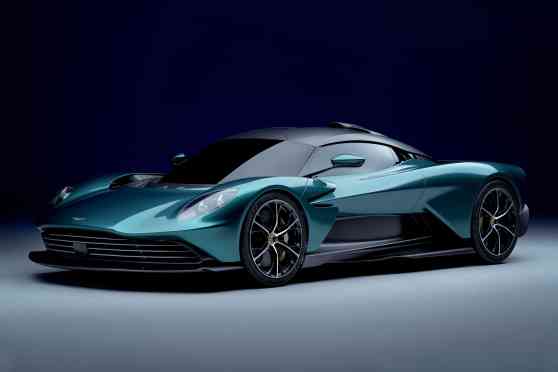 950 HP Aston Martin Valhalla should be James Bond&rsquo;s new ride image