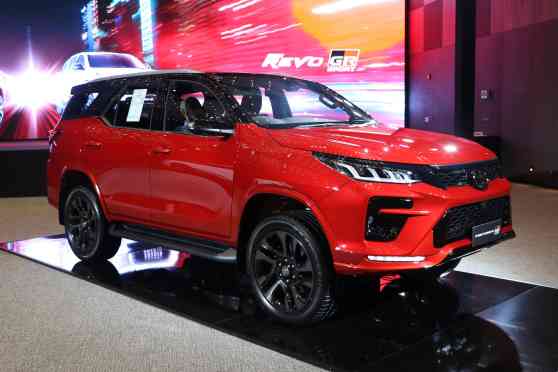 Thai-spec Toyota Fortuner GR Sport is one mean SUV image