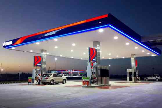 Petron offering up to PHP 3/liter discount to vaccinated customers image